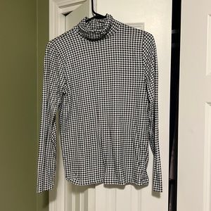 JCrew houndstooth turtleneck, size medium